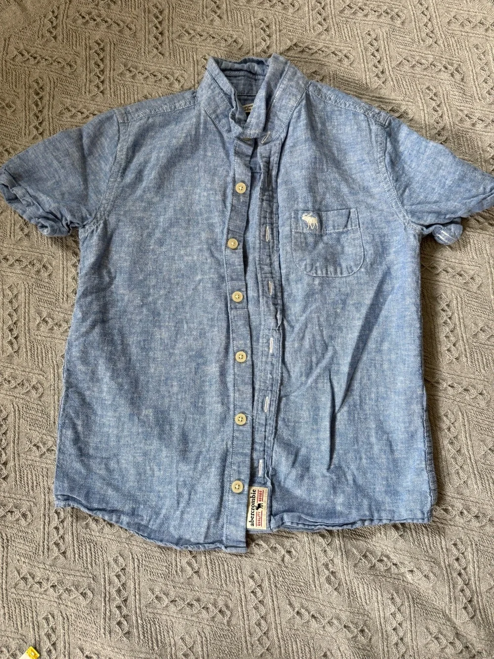 Abercrombie Kids Chambray Button-Up Shirt | Size 9/10 | Light Blue
